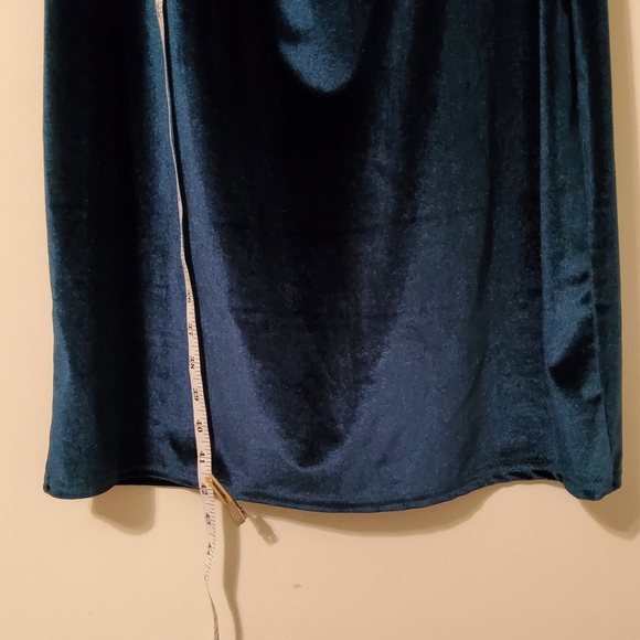 Boohoo Stretch Blue Green Velvet Off Shoulder Midi Dress Size 20 - Picture 3 of 9